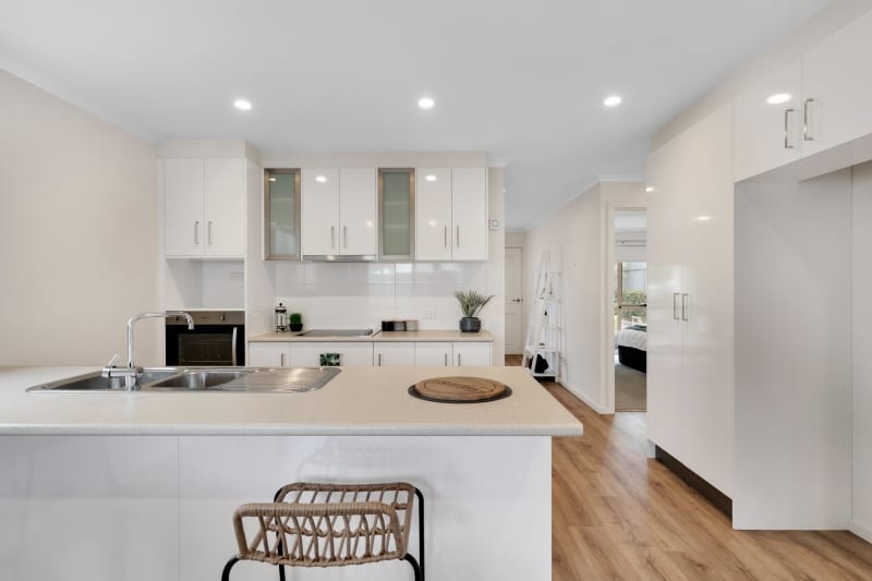 Aberfoyle-park-retirement-living-furnished-kitchen