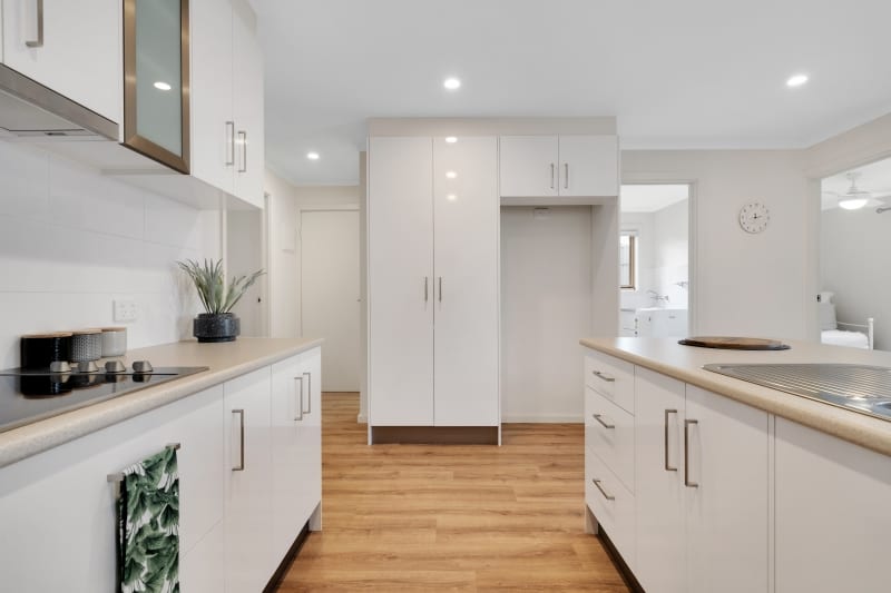 Aberfoyle-park-retirement-living-spacious-kitchen
