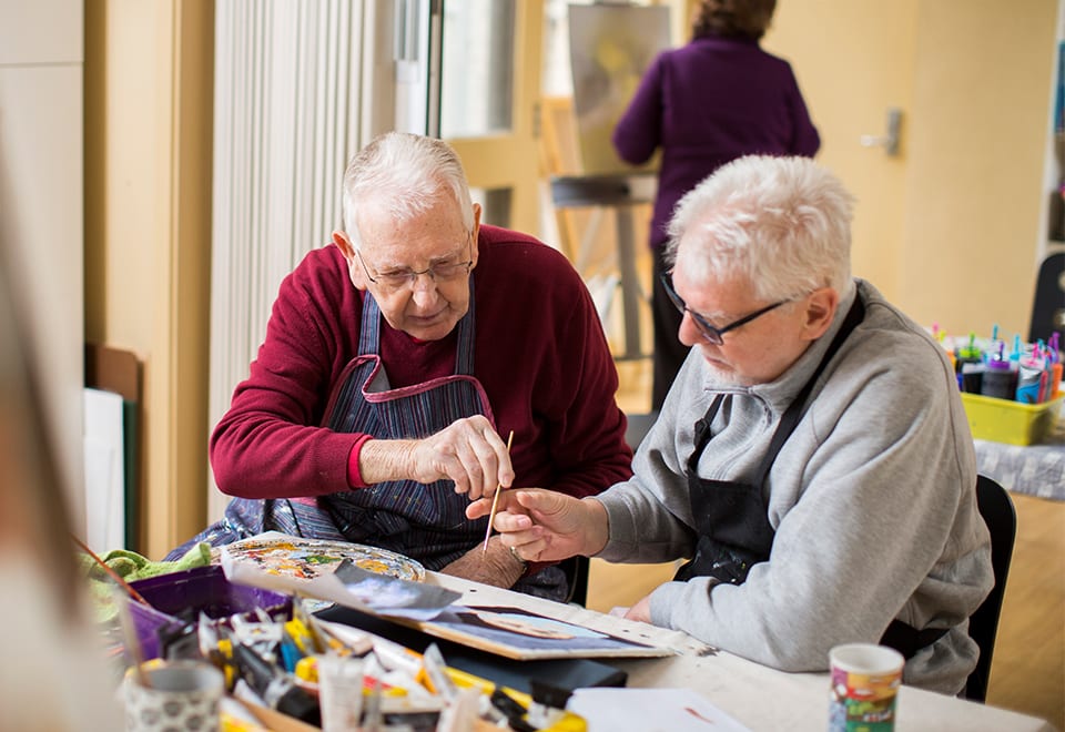 4-benefits-of-art-that-may-surprise-you-good-lives-for-older-people