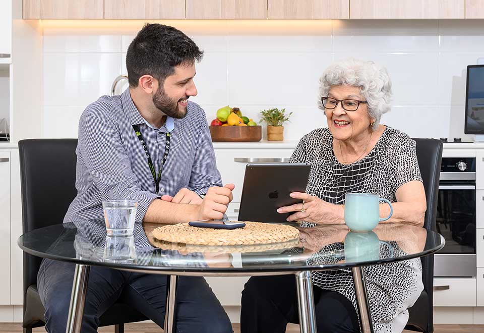 Together we connect - technology expert helps you with tech