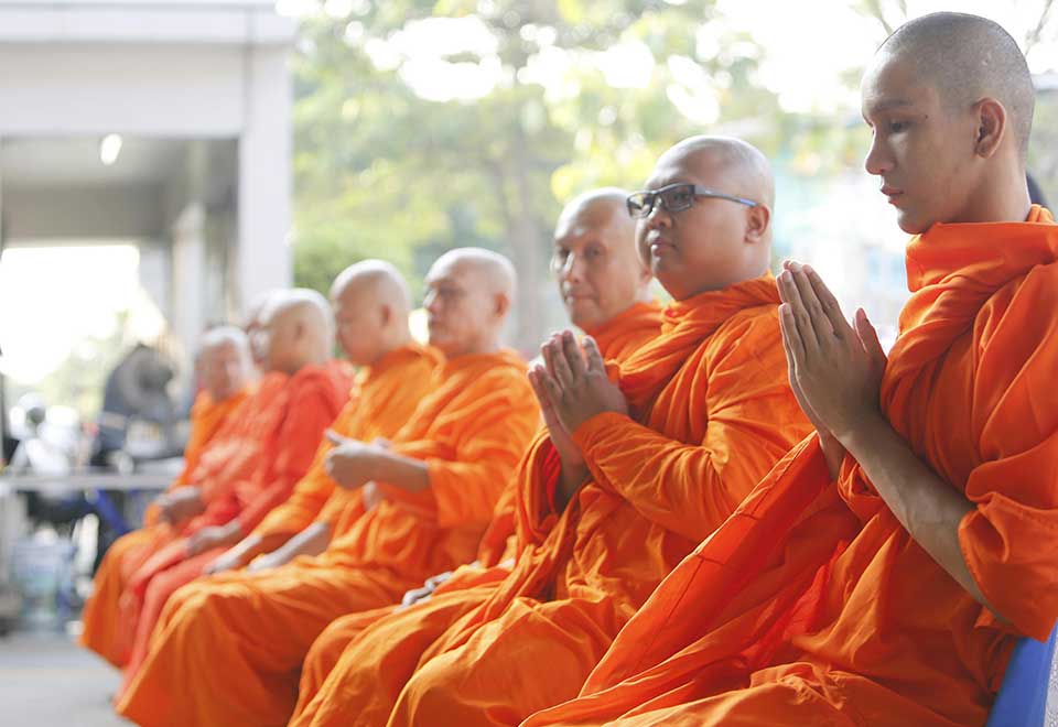 Cambodian community - temple visits